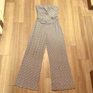5|48 from Saks navy & white geo printed jumpsuit🎉